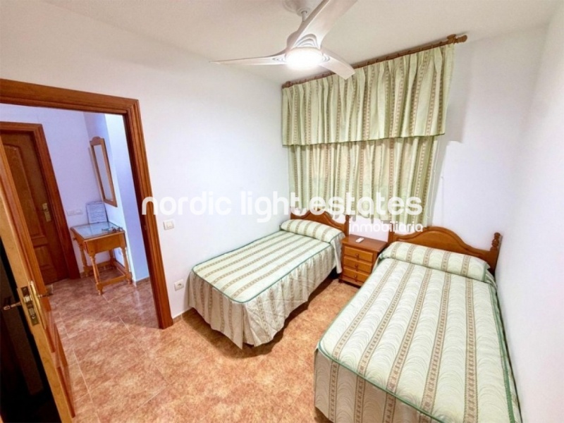 Beachfront apartment located on Paseo de Velilla