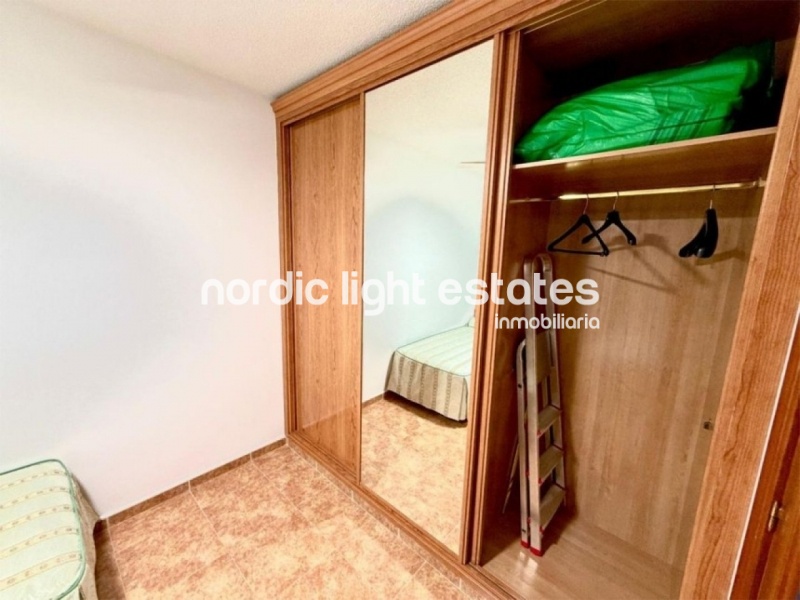Beachfront apartment located on Paseo de Velilla