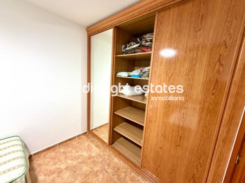 Beachfront apartment located on Paseo de Velilla
