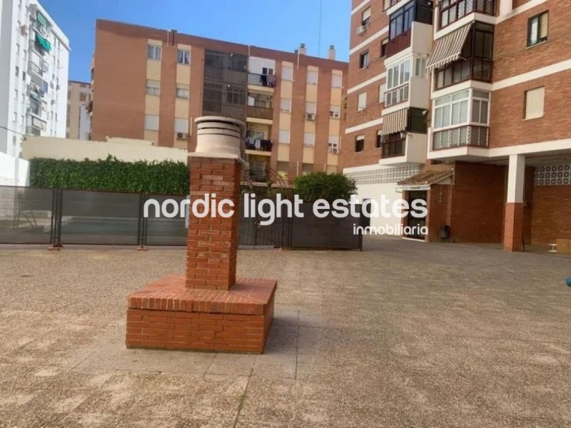 Flat in need of renovation. Poll, parking space, store room