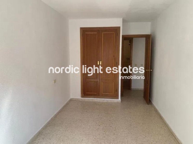 Flat in need of renovation. Poll, parking space, store room