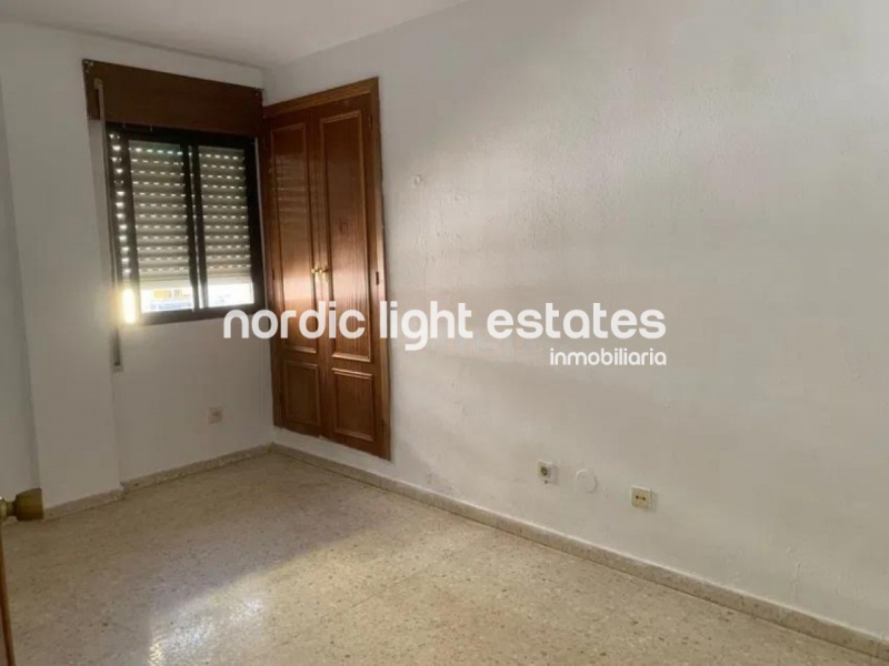 Flat in need of renovation. Poll, parking space, store room