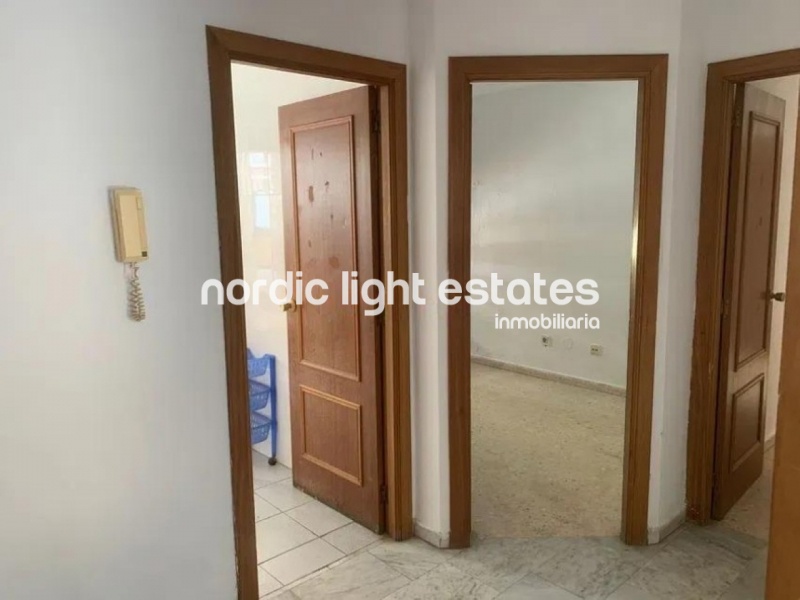 Flat in need of renovation. Poll, parking space, store room