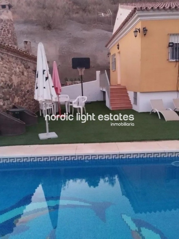 Spacious country house in Puerto de la Torre, 5 bedrooms