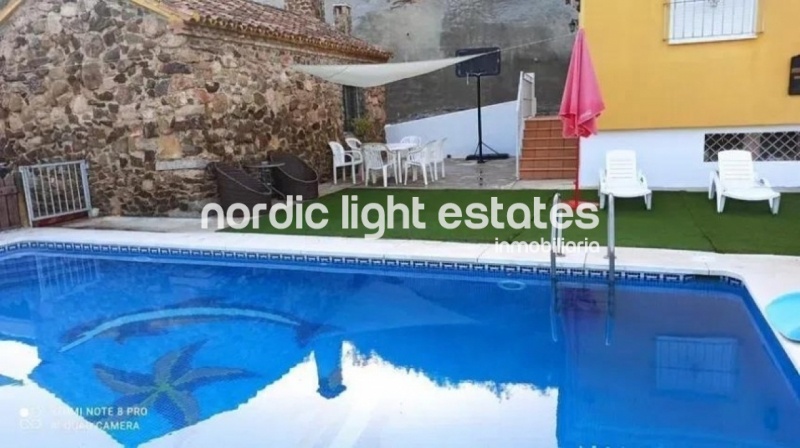 Spacious country house in Puerto de la Torre, 5 bedrooms