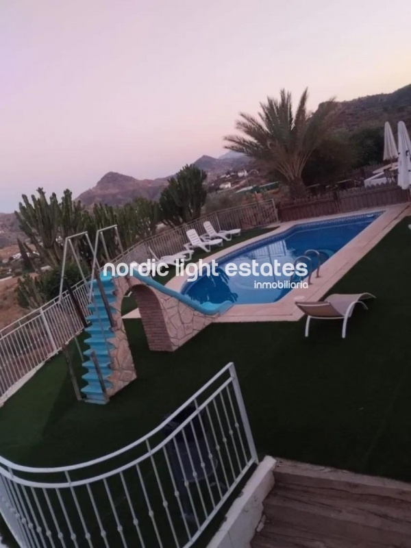 Spacious country house in Puerto de la Torre, 5 bedrooms