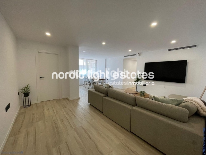 Modern renovated apartment just steps from the beach