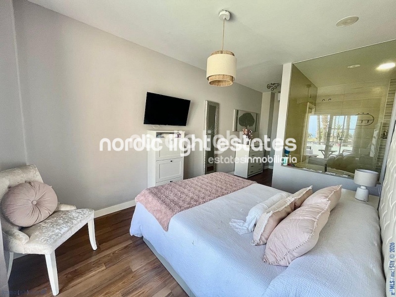Elegant renovated beachfront townhouse