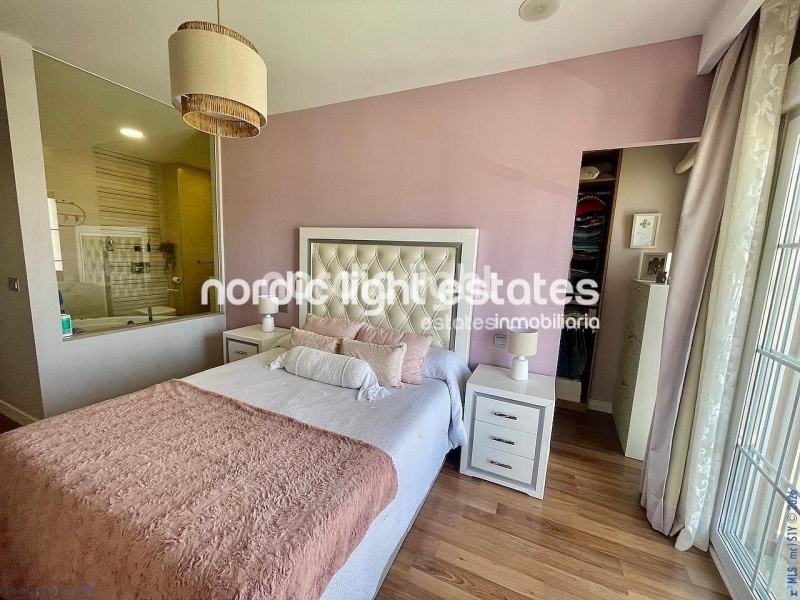 Elegant renovated beachfront townhouse