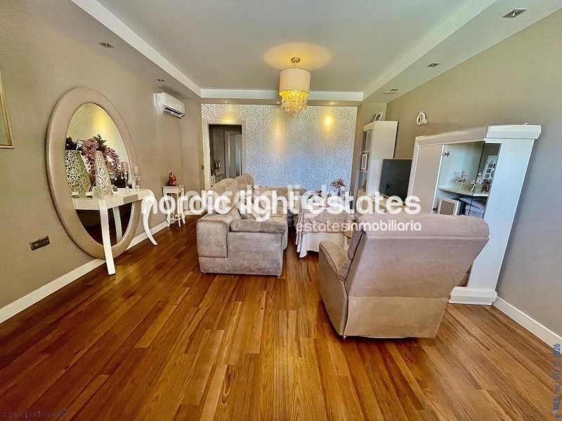 Elegant renovated beachfront townhouse