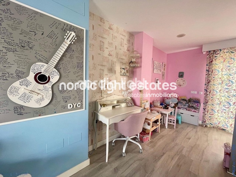 Elegant renovated beachfront townhouse