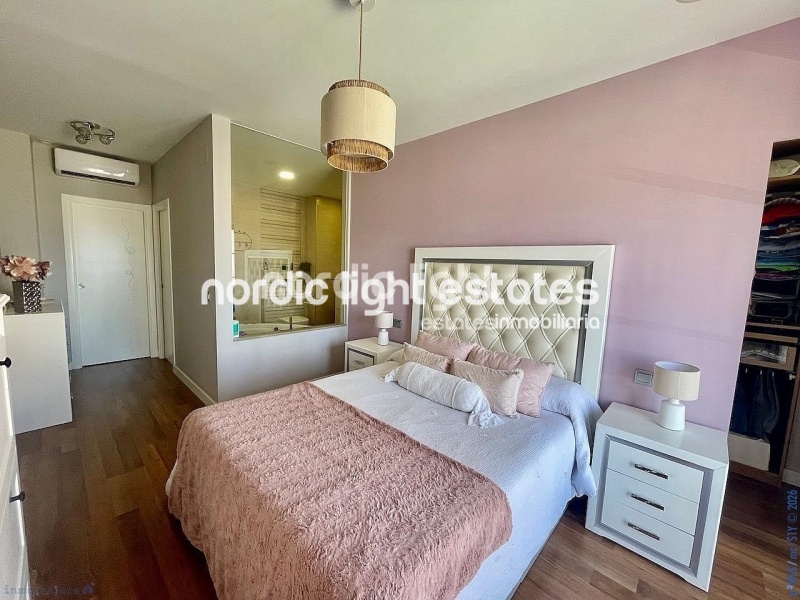 Elegant renovated beachfront townhouse