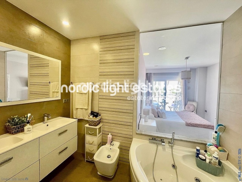 Elegant renovated beachfront townhouse