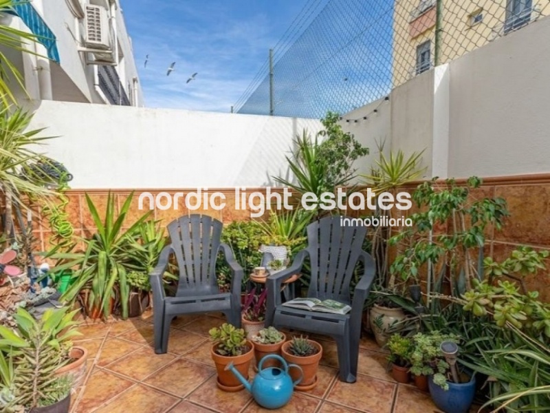 Excelente casa adosada con 2 plazas de parking y 2 trasteros