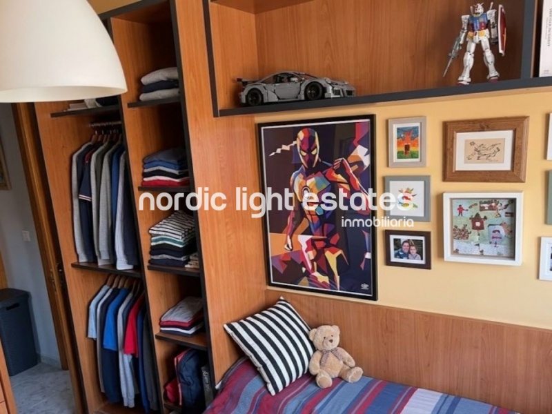 Excelente casa adosada con 2 plazas de parking y 2 trasteros