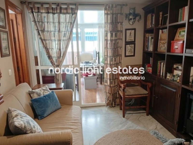 Excelente casa adosada con 2 plazas de parking y 2 trasteros