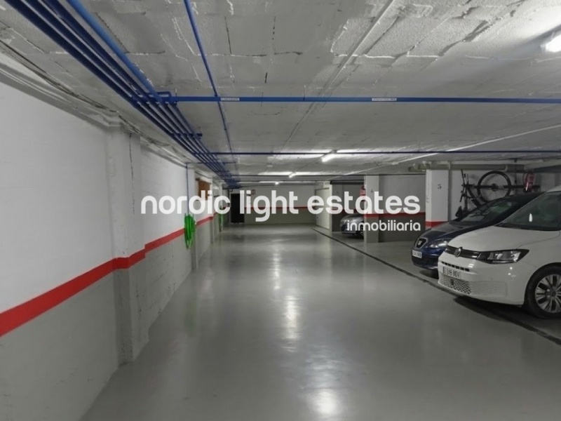 Excelente casa adosada con 2 plazas de parking y 2 trasteros