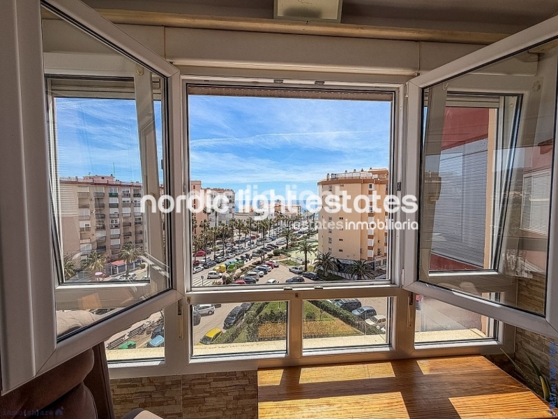 Spacious studio apartment with seaviews 