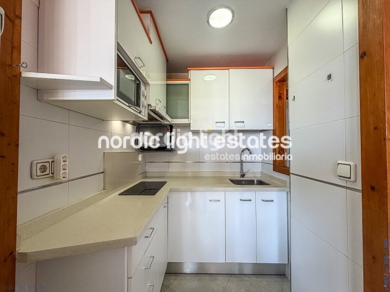Spacious studio apartment with seaviews 