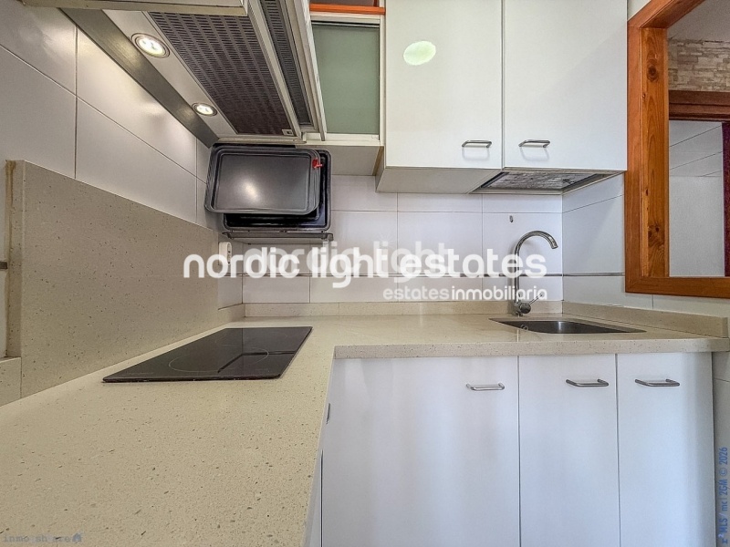 Spacious studio apartment with seaviews 