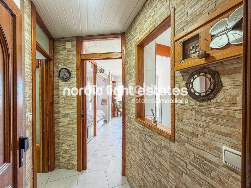 Spacious studio apartment with seaviews 