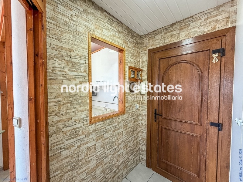 Spacious studio apartment with seaviews 