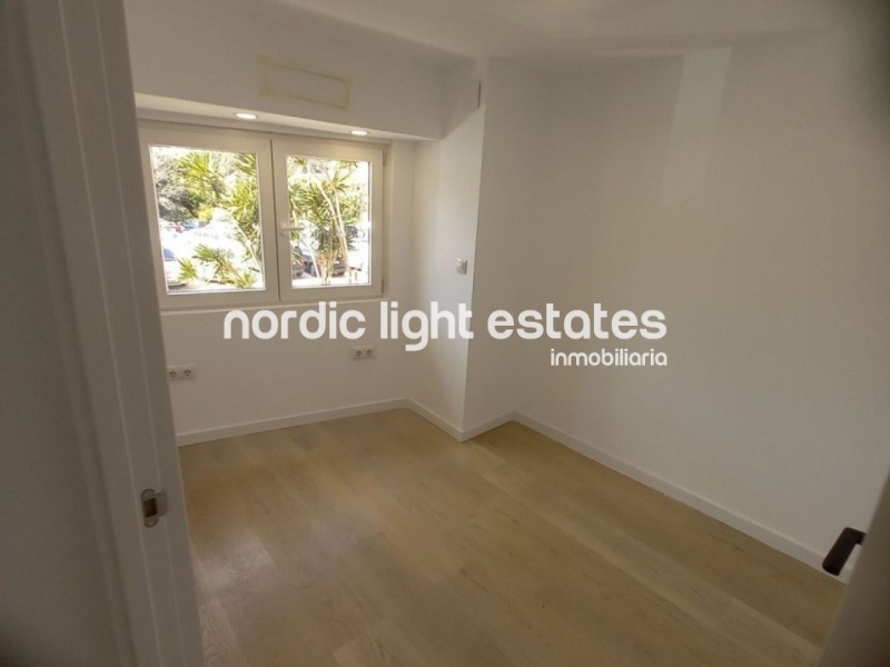 Fully renovated apartment with parking space and community pools