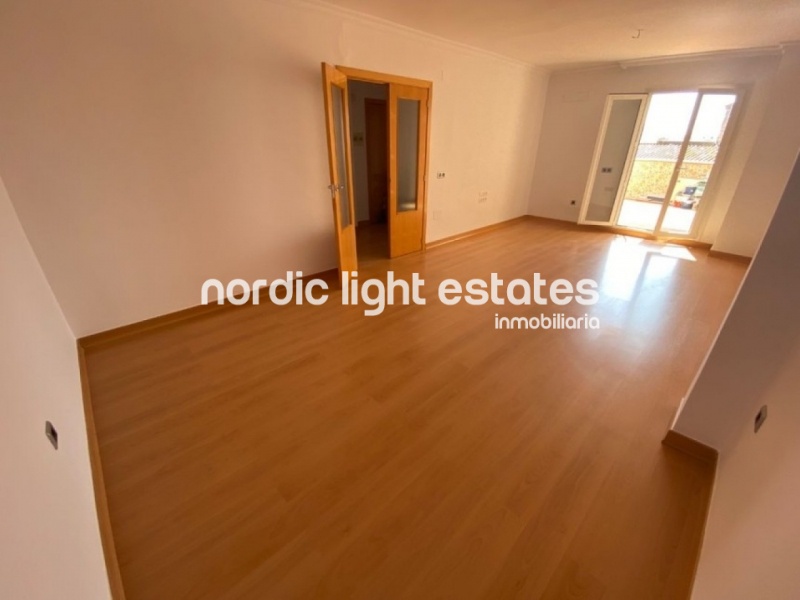 Spectacular penthouse with rooftop terrace of 169 sqm and parking space