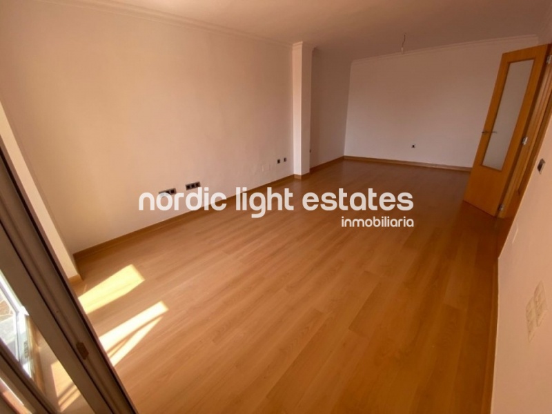 Spectacular penthouse with rooftop terrace of 169 sqm and parking space