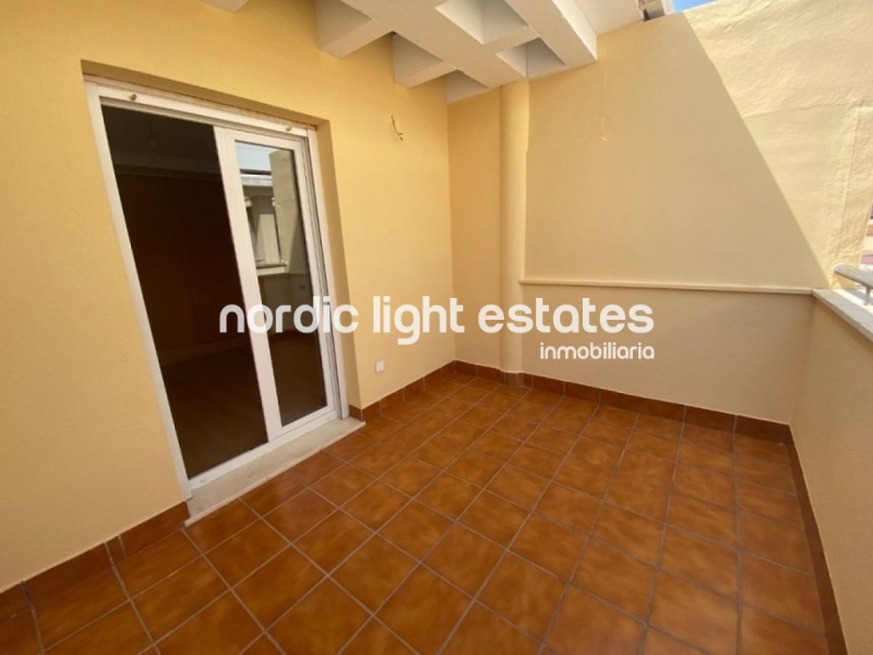 Spectacular penthouse with rooftop terrace of 169 sqm and parking space