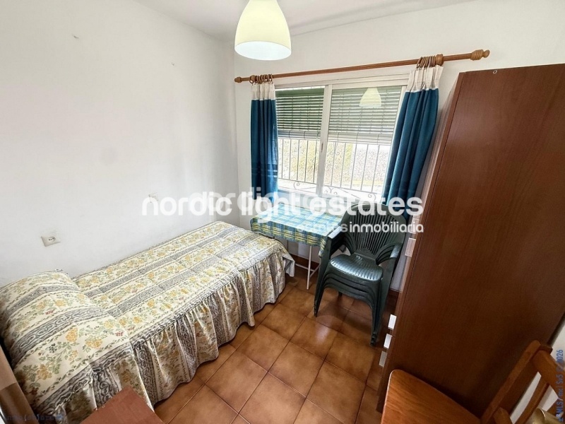 Detached villa and urban building with outstanding development potential