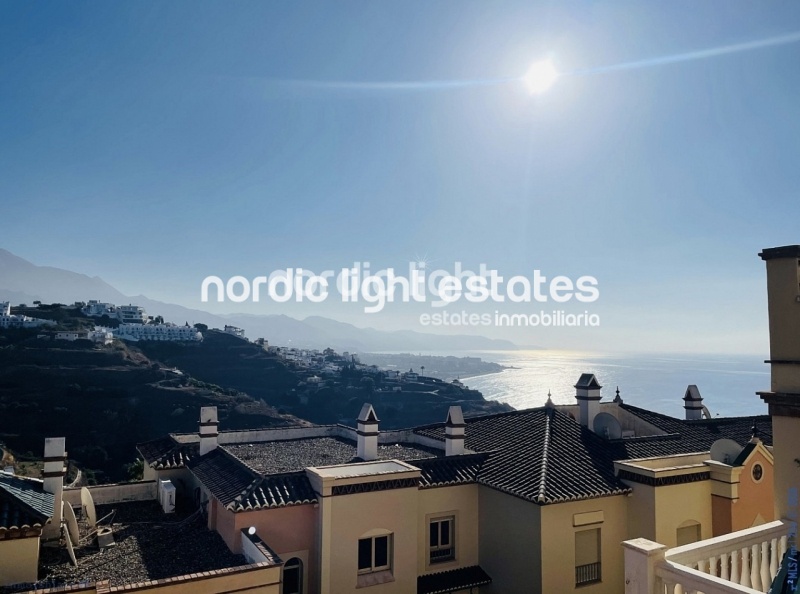 Elegant luxury apartment with panoramic sea views