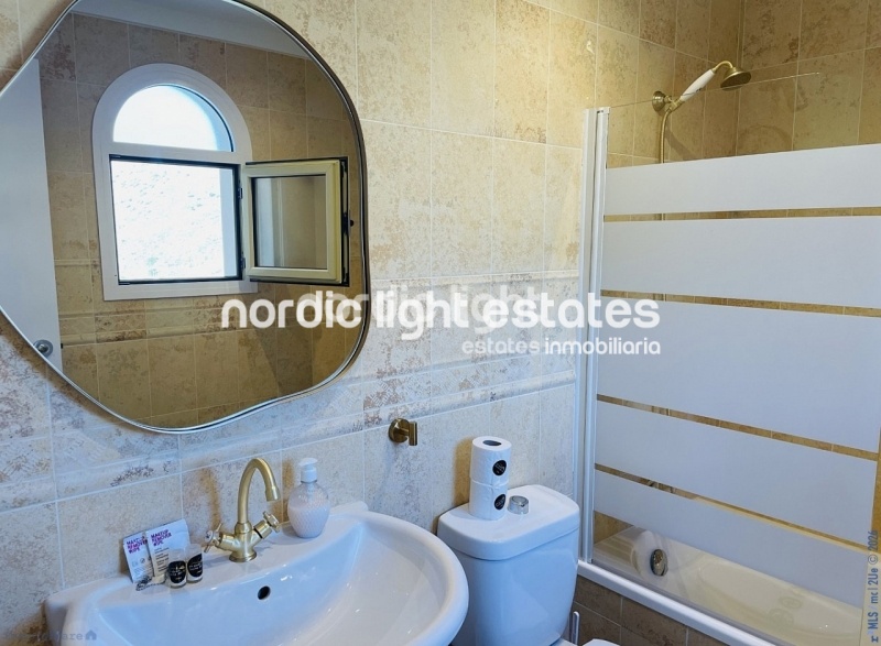 Elegant luxury apartment with panoramic sea views