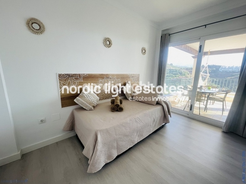 Elegant luxury apartment with panoramic sea views
