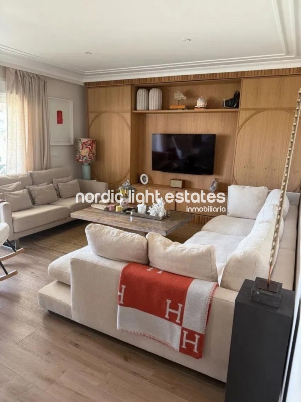 Extraordinario, moderno, reformado, 2 plazas de parking, trastero