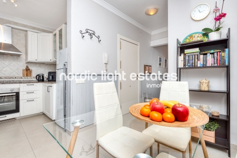 Elegant and modern apartment with sea views in the old town 