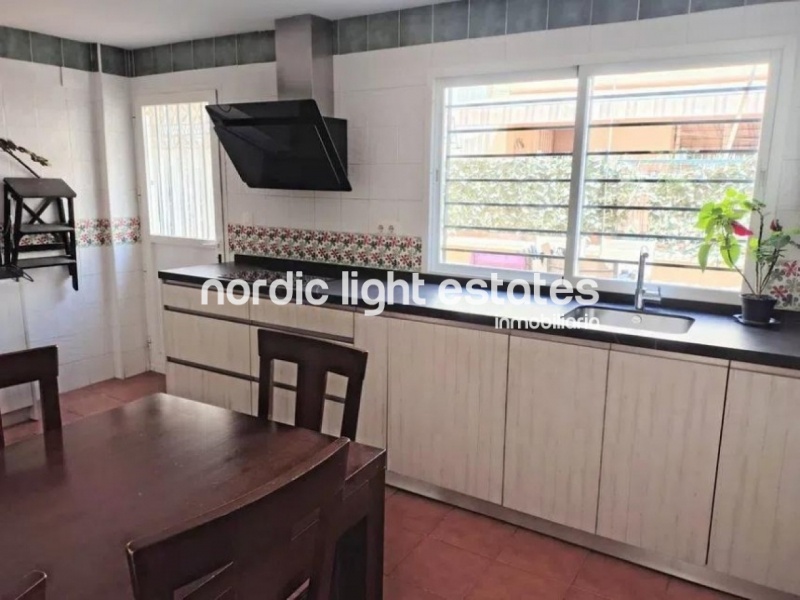 Bonita casa adosada de 200me construidos