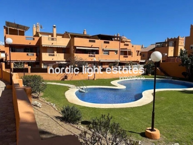 Semi-detached house with 2 parking spaces, several terraces and swimming pool 