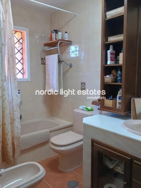 Semi-detached house with 2 parking spaces, several terraces and swimming pool 