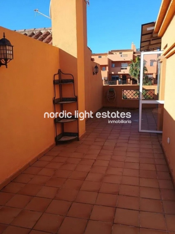 Semi-detached house with 2 parking spaces, several terraces and swimming pool 