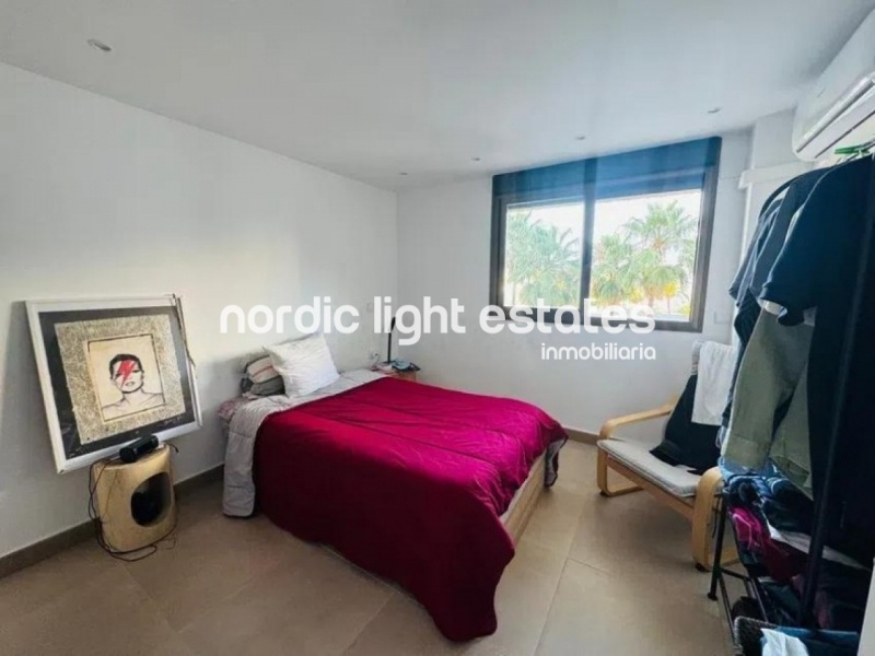 Moderno apartamento reformado con parking a 3 minutos de la playa