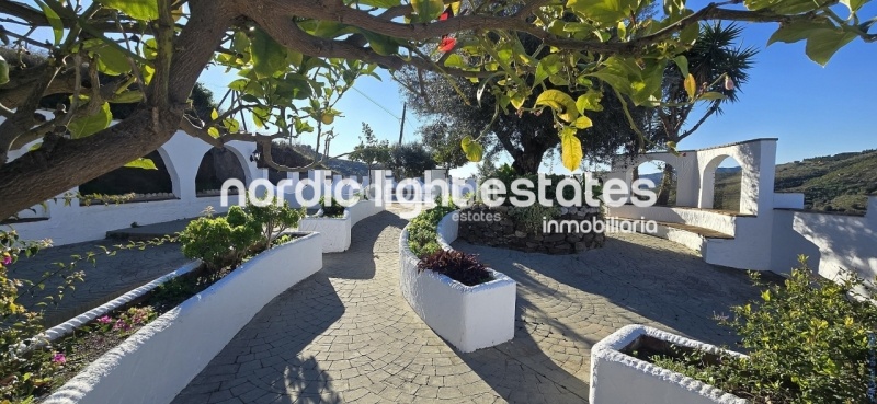 Extraordinaria casa de campo con una zona exterior maravillosa