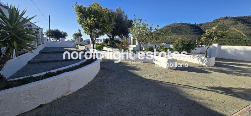 Extraordinaria casa de campo con una zona exterior maravillosa
