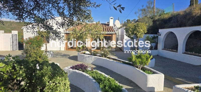 Extraordinaria casa de campo con una zona exterior maravillosa