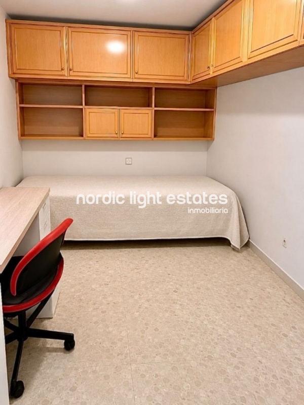 Bright apartment with parking space, terrace and swimming pool 