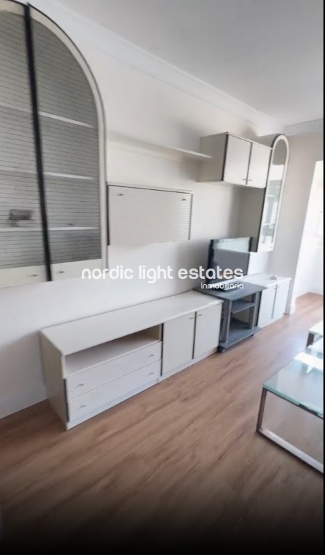Apartment with parking space near María Zambrano