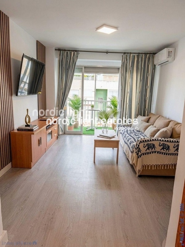 Renovated apartment with sea views just steps from the beach 