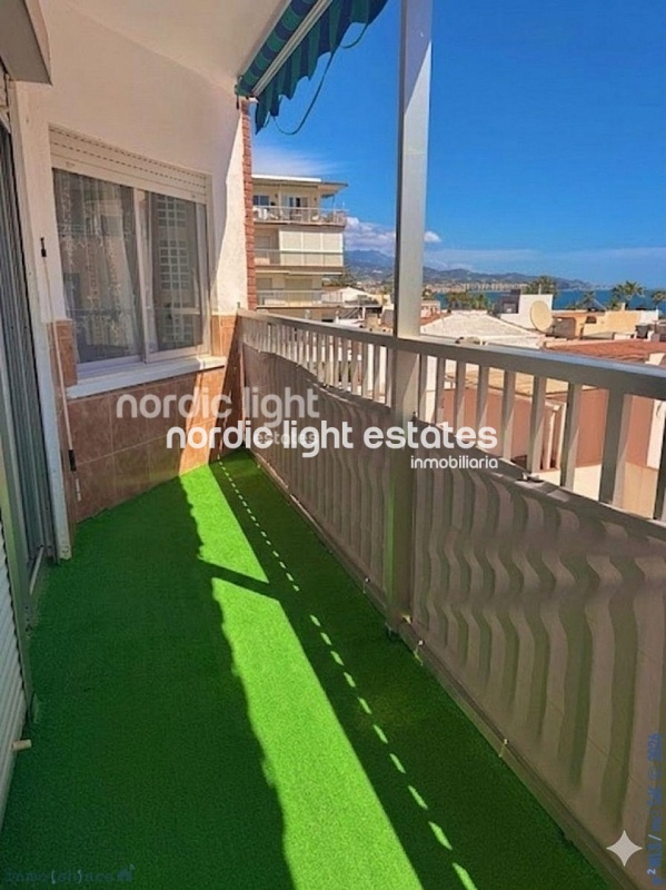 Renovated apartment with sea views just steps from the beach 