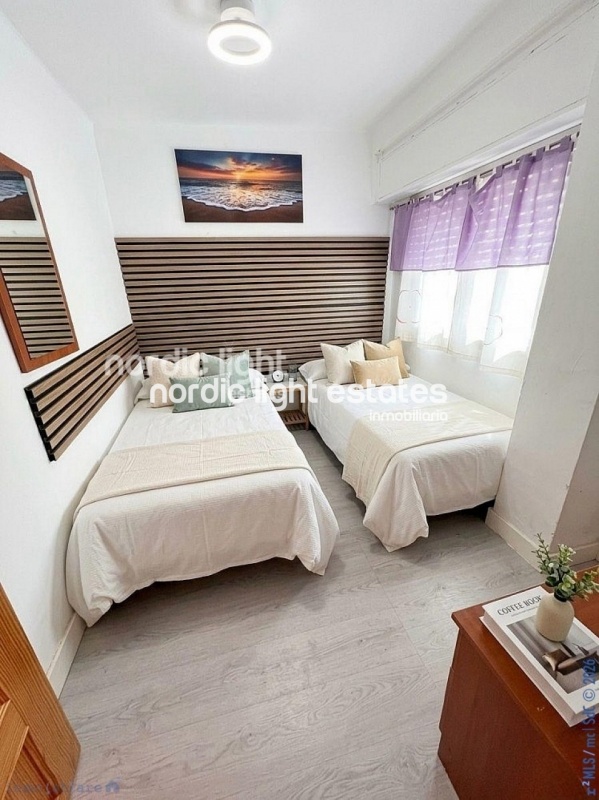 Renovated apartment with sea views just steps from the beach 