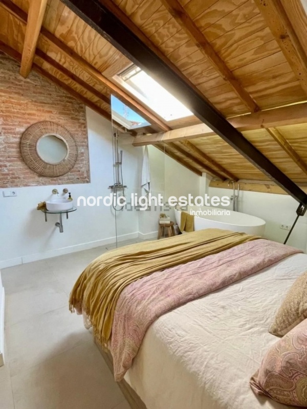 Truly unique penthouse in the historic centre 